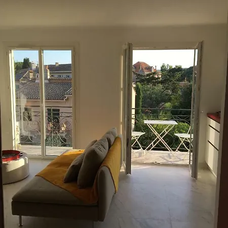 Escale à *